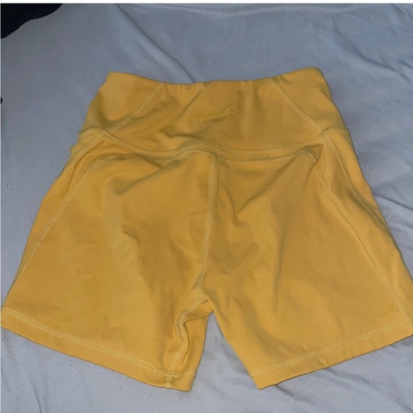 Alphalete XS/S Pulse Surge Shorts in Exotic Yellow - Picture 8 of 11
